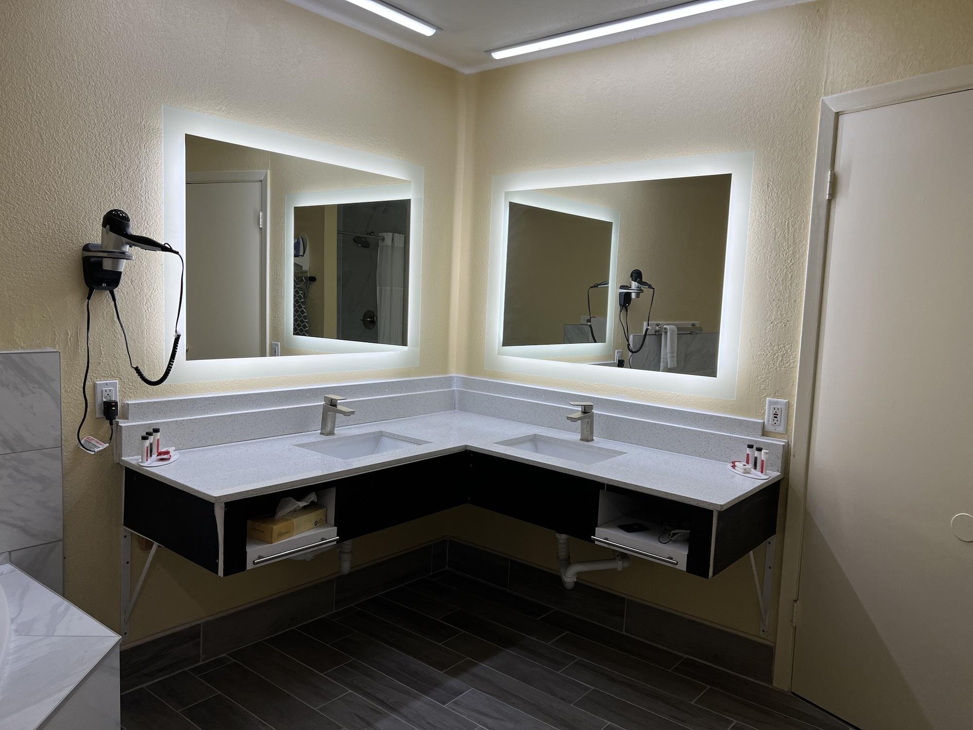 Days Inn By Wyndham Suites Fredericksburg Buitenkant foto