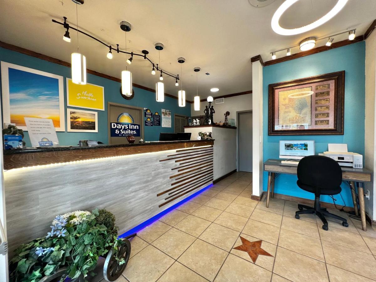 Days Inn By Wyndham Suites Fredericksburg Buitenkant foto